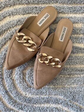 Steve Madden Taupe Suede Pointed Slip-On Mules with Gold Chain